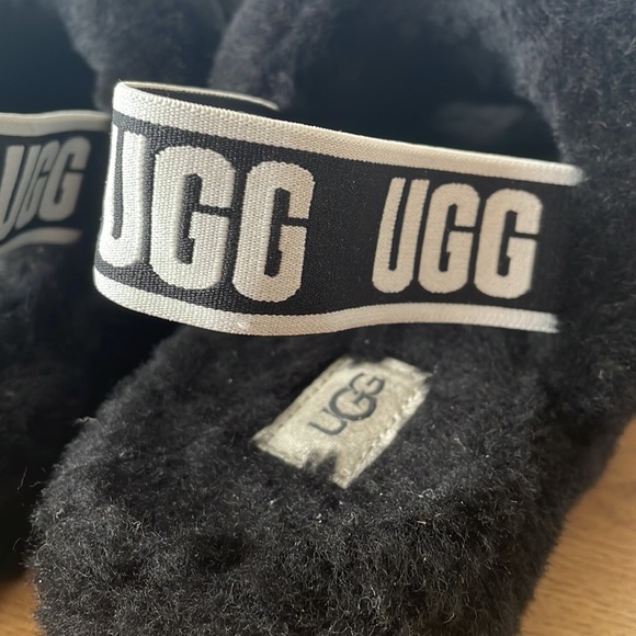 Ugg slippers - Picture 6 of 10